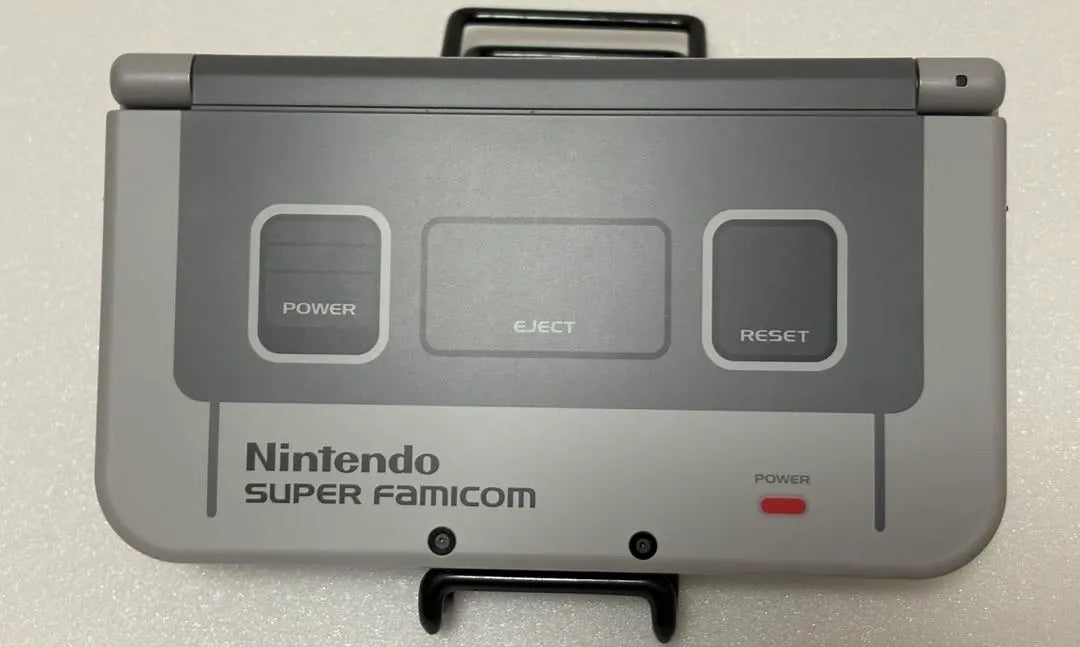 New Nintendo 3DS LL Super Famicom Edition
